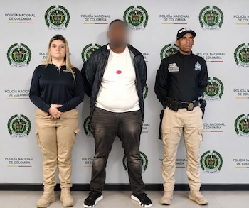 La captura se produjo en un hotel de El Poblado, en Medellín, tras la activación de una circular roja de Interpol - crédito Migración Colombia