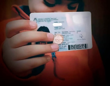 Con su DNI rectificado