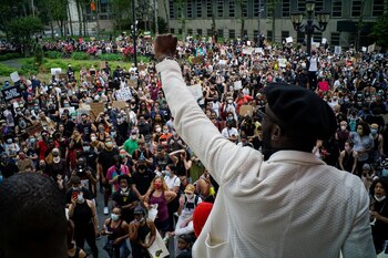 Durante los últimos días han tenido lugar cientos de protestas contra la brutalidad policial y la injusticia racial. Foto: REUTERS/Eduardo Munoz