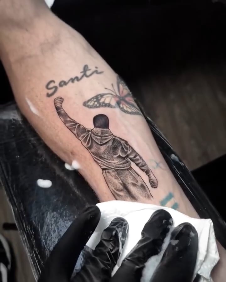Nico Vázquez exhibió en Popstars el tatuaje dedicado a su hermano Santi para compartir con la concursante su experiencia con el duelo.