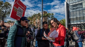 Megaferia de Empleo de Bogotá dejó 18.000 vacantes, la mayoría para jóvenes y sin experiencia: así continuará el proceso de contratación