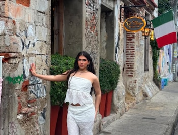 Leonela Alemán Morales, recordada por su energía y espíritu viajero, planeaba regresar a Colombia en mayo tras su recorrido por Europa antes del fatal derrumbe en Chipre - crédito Tomada de Redes sociales