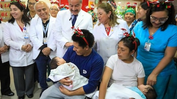 Separan a dos siamesas unidas