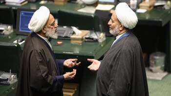 El Parlamento de Irán planea