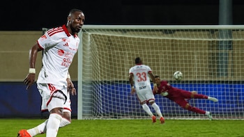 Julián Quiñones marca golazo a lo Panenka y da dos asistencias en la goleada del Al Qadsiah