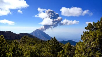 Volcán de Colima está activo