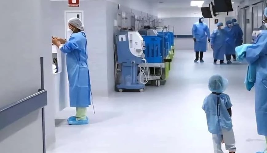 Para los pacientes pediátricos, el trasplante de donante vivo relacionado proviene principalmente de papá o mamá, explicó el doctor Ramiro García Barrios, jefe de Nefrología Pediátrica. (CSS)