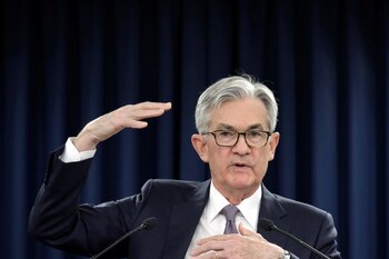 El presidente de la Fed, Jerome Powell, durante una rueda de prensa en Washington (REUTERS/Yuri Gripas)