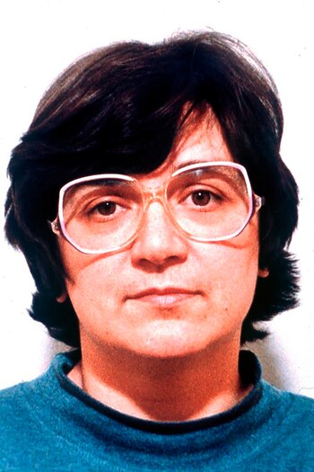 Bajo una apariencia de