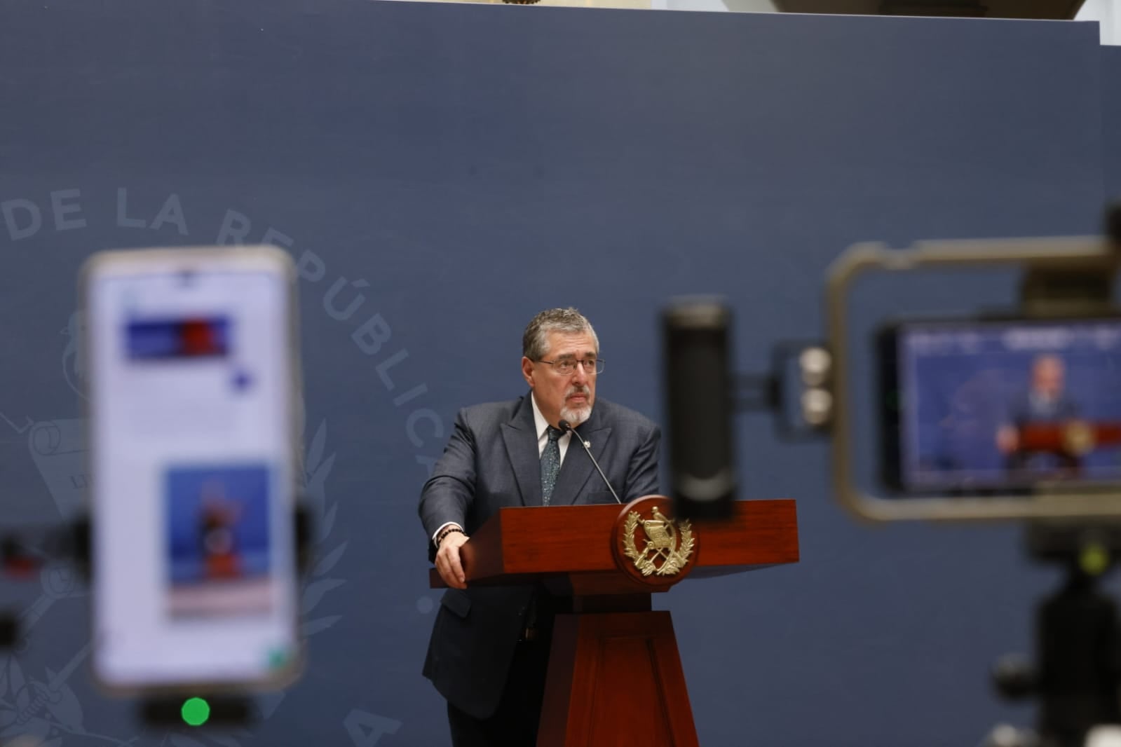 El presidente de Guatemala, Bernardo Arévalo, aseguró que la maquinaria del Cuerpo de Ingenieros del Ejército ya se encuentra trabajando en la construcción de la cárcel de máxima seguridad que estará ubicada en el departamento de Izabal.