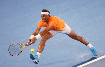 Nadal en acción en Australia (REUTERS/Hannah Mckay)