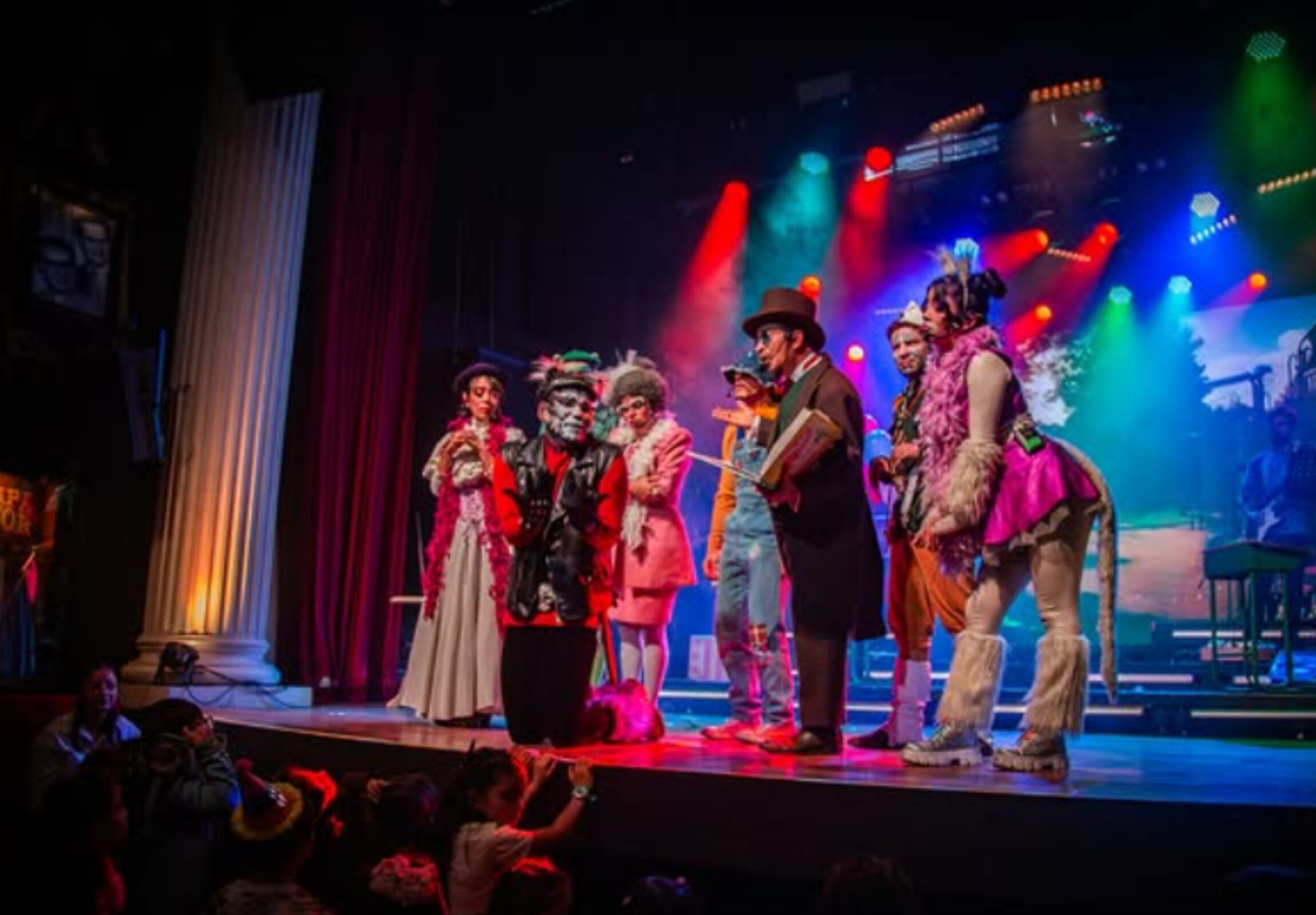 Las presentaciones nocturnas en Cumbia House buscan recrear la alegría de las festividades costeñas - crédito @elcumbiahouse/Instagram