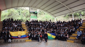El reconocimiento busca inspirar a otras instituciones a transformar la educación y abordar desafíos ambientales y sociales desde la escuela - crédito icamubate / Instagram