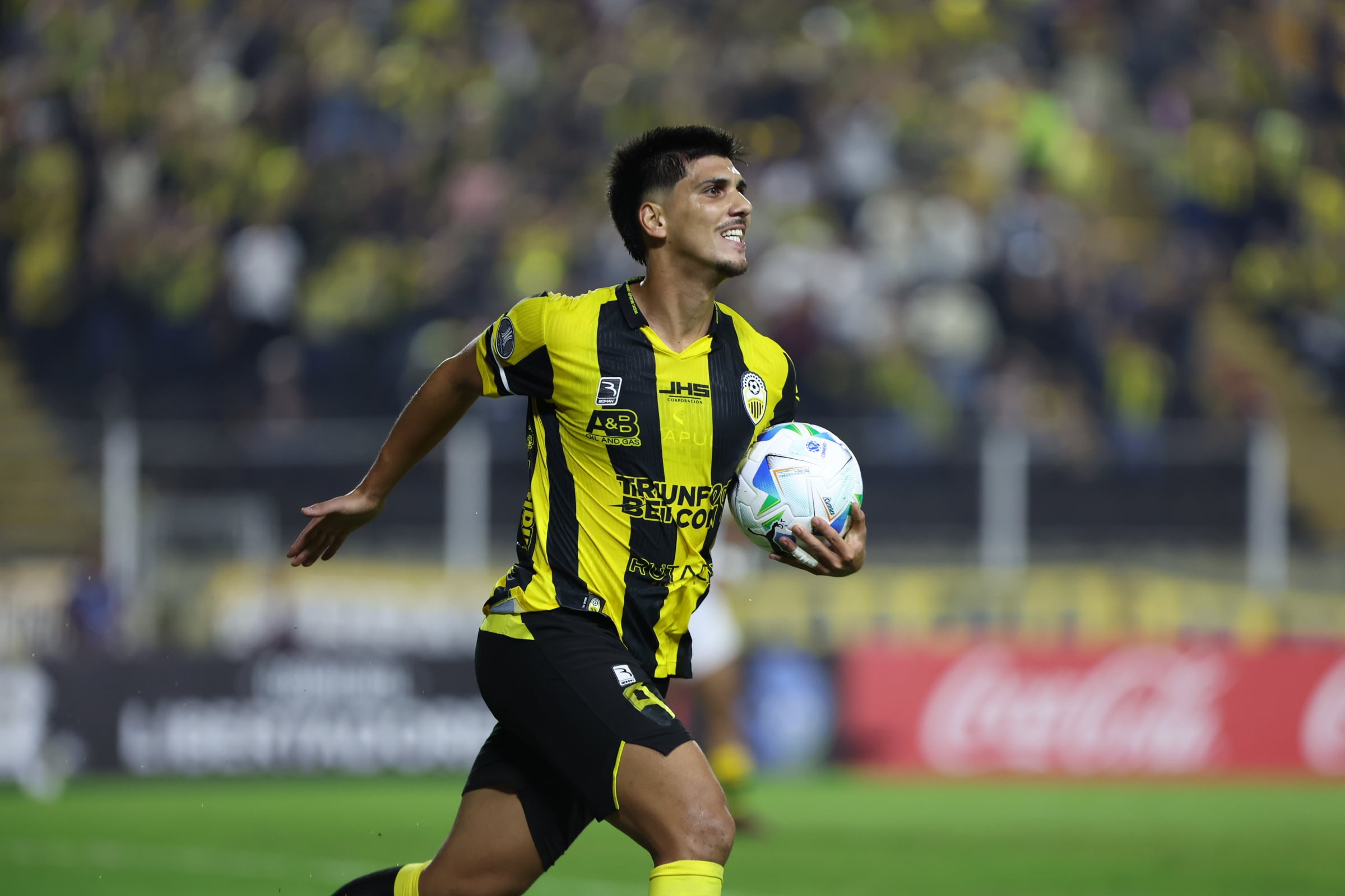Rodrigo Pollero marcó el único gol en el duelo de vuelta para el Táchira ante The Strongest, por la Copa Libertadores - crédito Conmebol