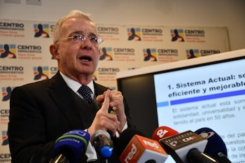 Álvaro Uribe en rueda