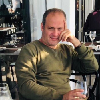 "Los Premios Pinti son una invitación a poner en valor la escena teatral argentina”, destacó Sebastián Blutrach, presidente de AADET