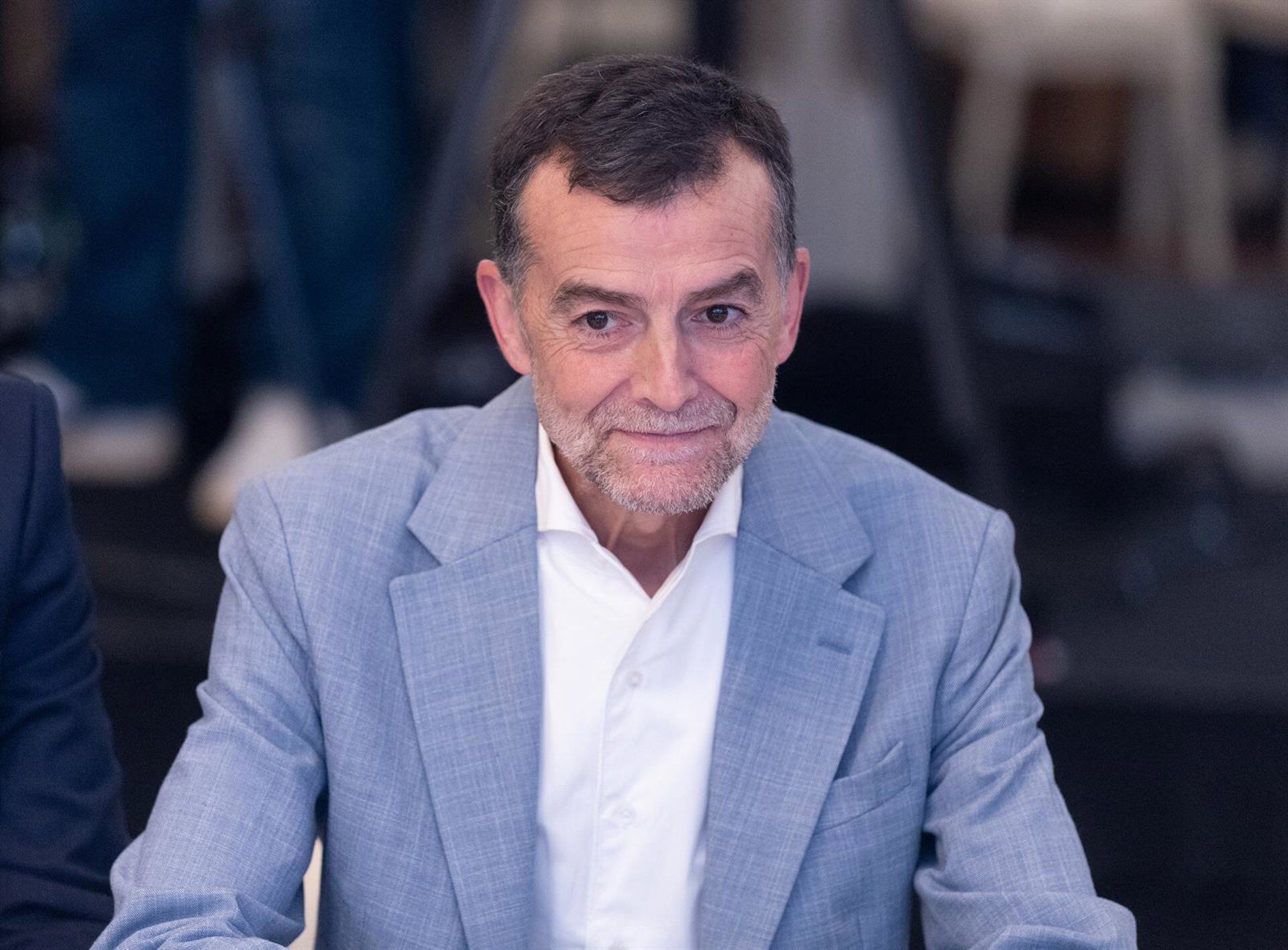 Maíllo dice estar «más que preparado» para un adelanto en Andalucía y ve a Moreno como «Ayuso cuatro años más tarde»