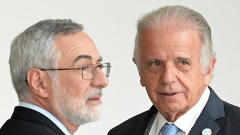 El ministro de Defensa de