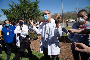 Personal médico exige apoyos en