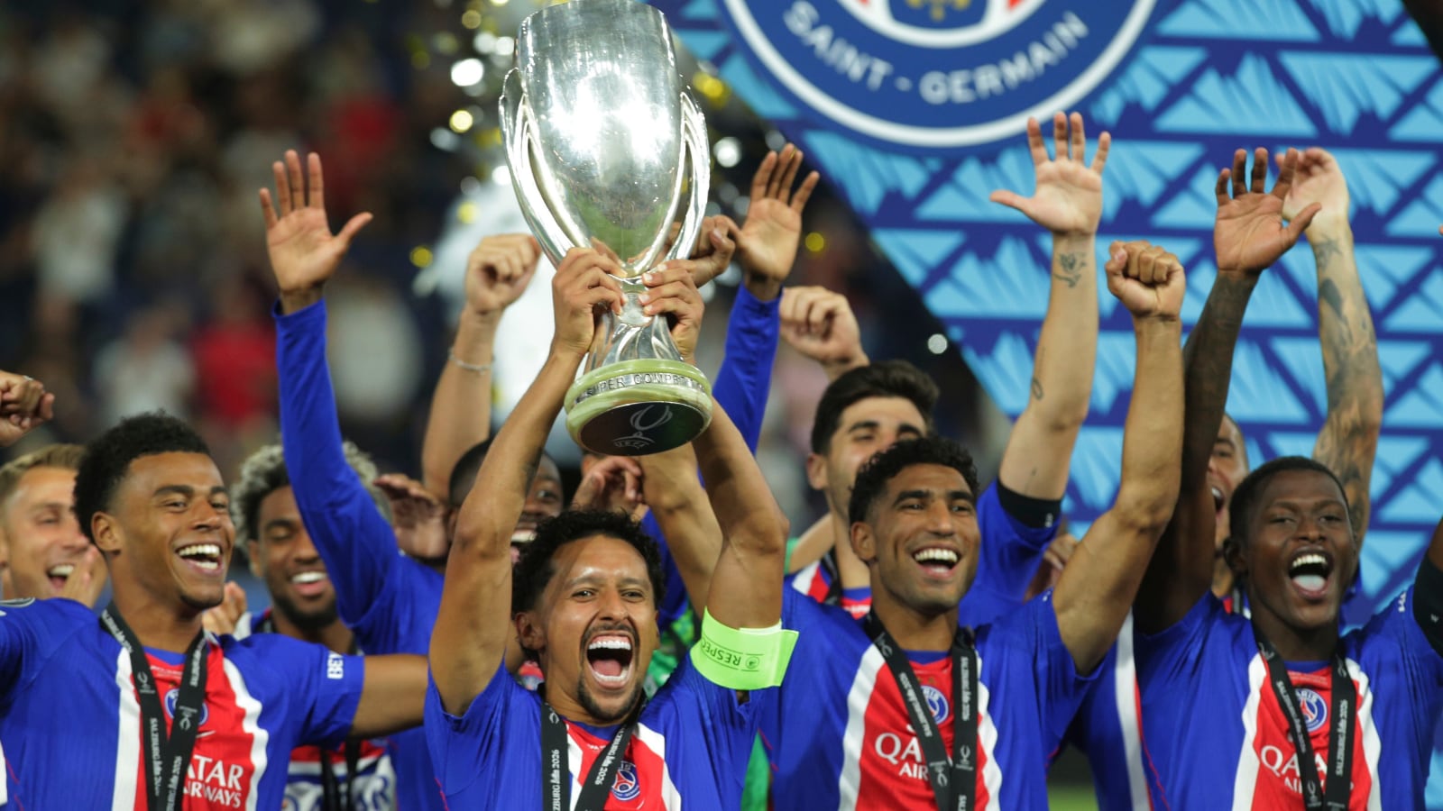 Los campeones del mundo tendrán academia en México (AP Foto/Heinz-Peter Bader)
