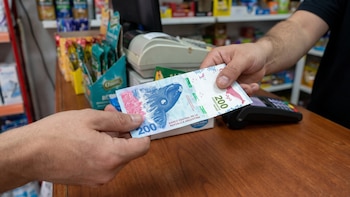 El billete de $200 cumple diez años: qué se podía comprar cuando salió y para qué alcanza hoy
