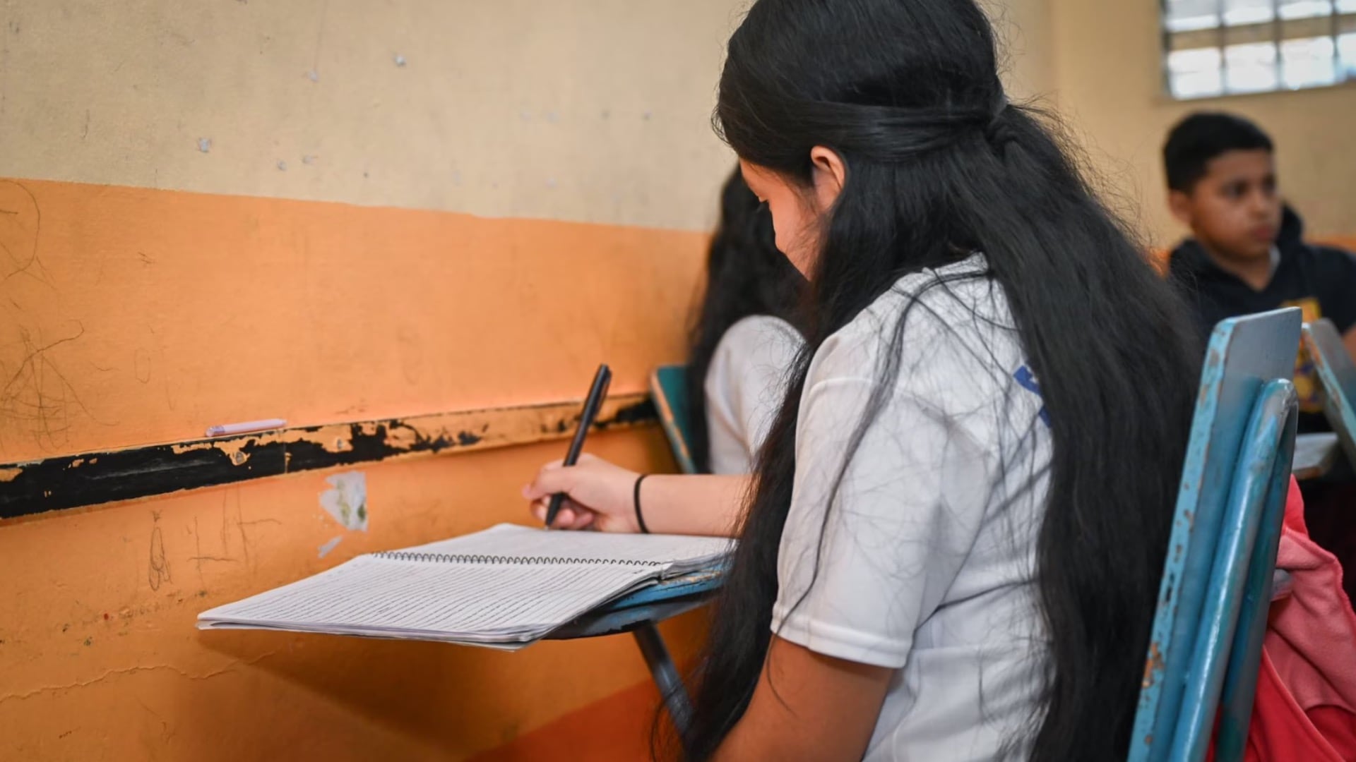 La falta de acceso a la educación sigue siendo uno de los principales desafíos sociales del país. (FOTO: Hondudiario)