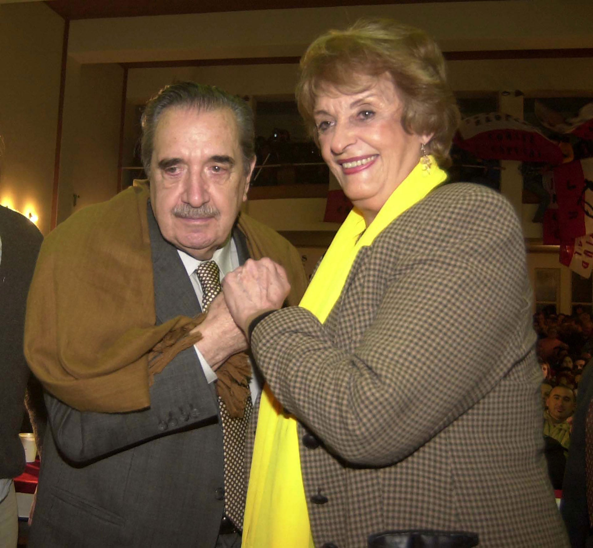 El ex presidente Raul Alfonsín y Graciela Fernandez Meijide en un acto que recordó los 20 años del informe de la Conadep ( FOTO NA:Mariano Sánchez)