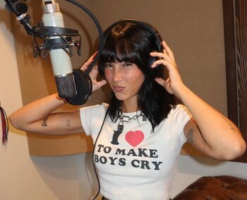 Tiene cuatro años más que