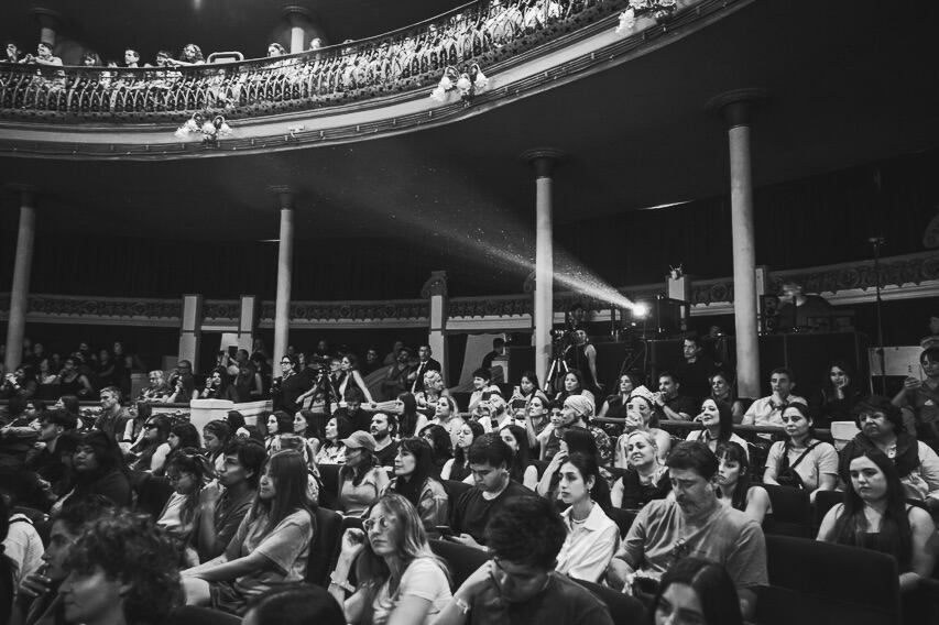 En La Plata Johnny Depp dio una masterclass en el Teatro Municipal Coliseo Podestá