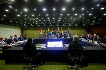 En una declaración conjunta, en