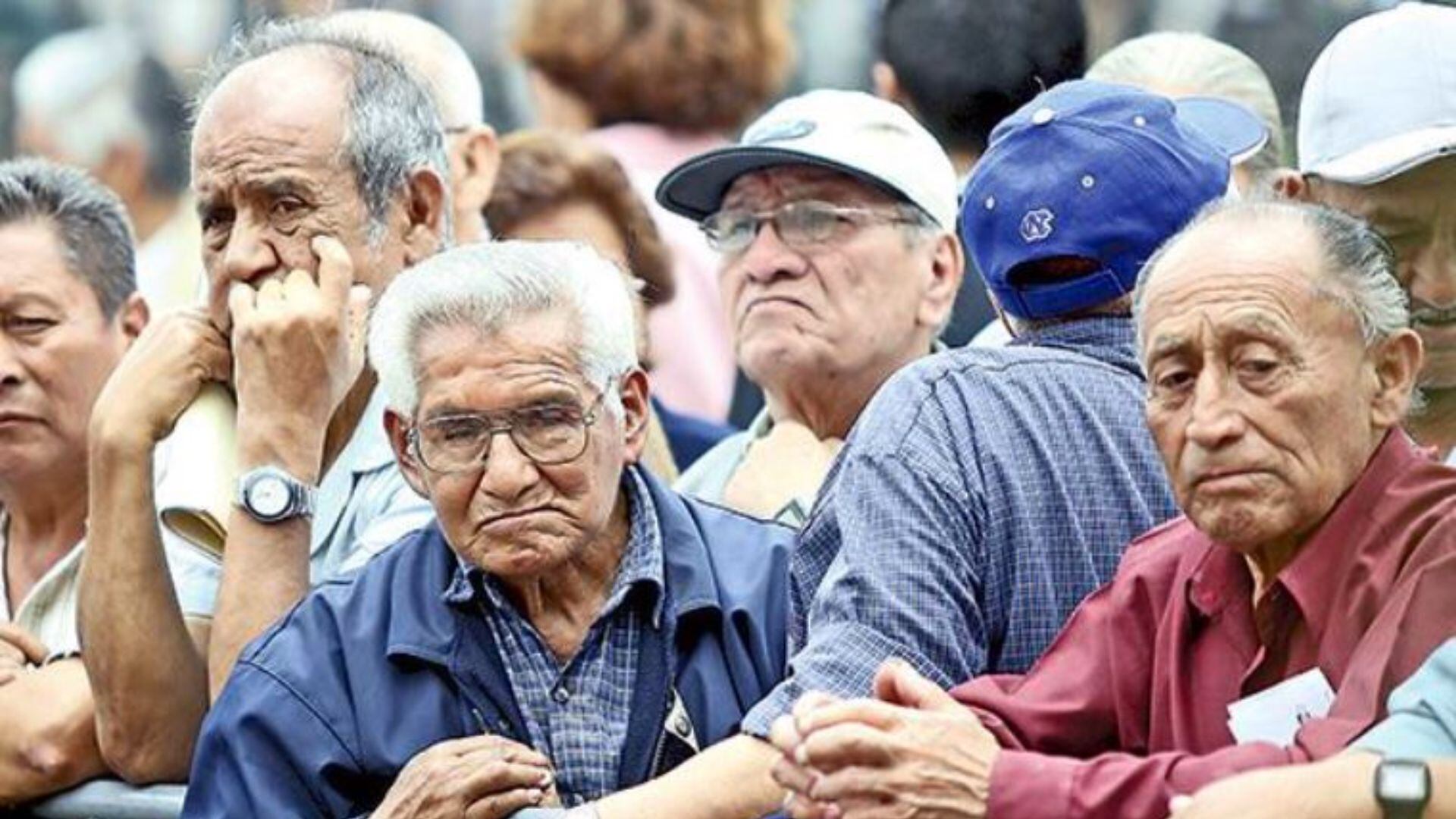 ¿Es Perú un buen lugar para jubilarse? El 39% de peruanos teme depender de sus hijos, según informe global