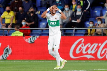 El centrocampista colombiano del Elche,