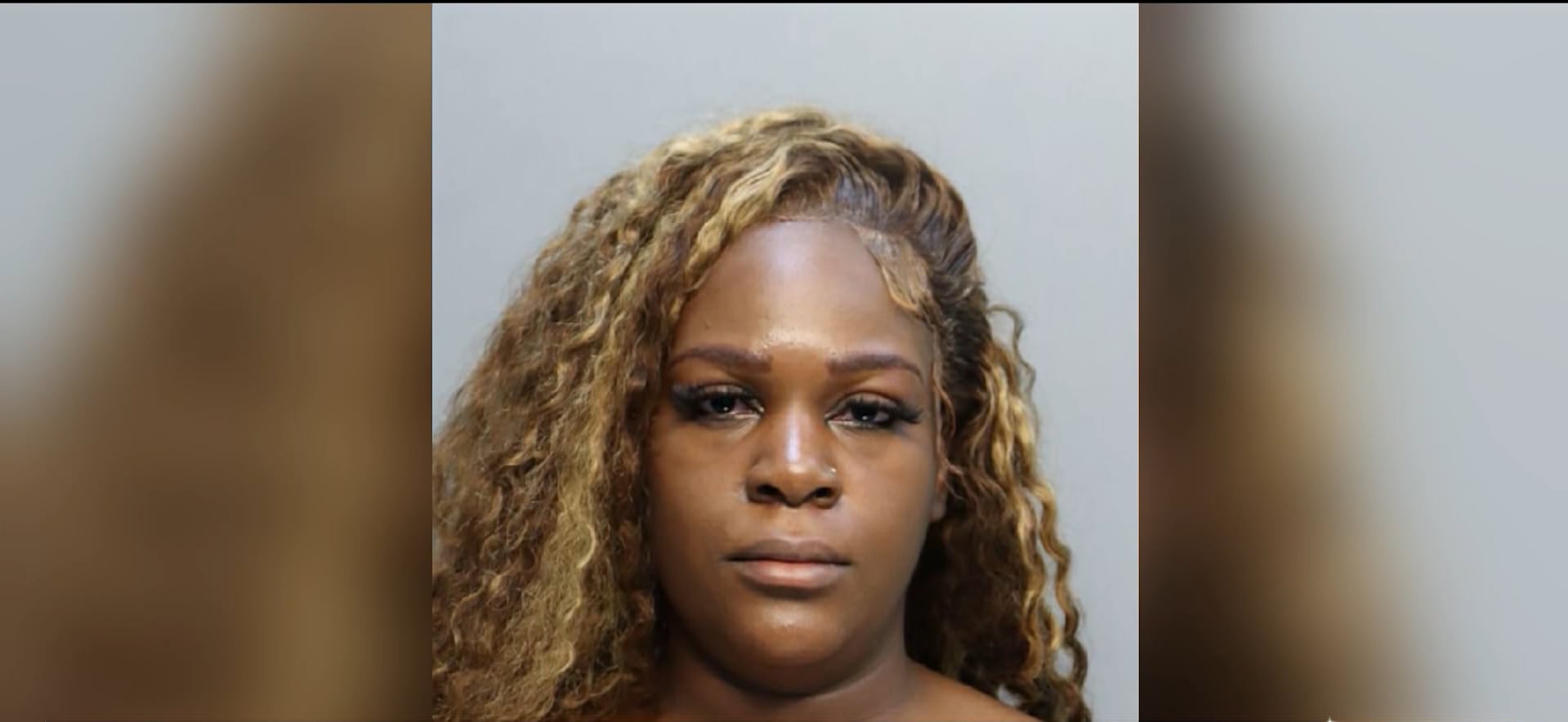Una madre de Florida fue arrestada y enfrenta cargos por presuntamente dejar solos a sus cuatro hijos