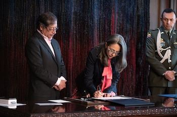 Carolina Olarte Bácares fue posesionada en enero de 2023 como embajadora de Colombia ante los Países Bajos, por el entonces presidente Gustavo Petro - crédito Presidencia