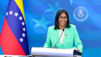 El Departamento del Tesoro eliminó a la mandataria de la lista de sancionados, permitiéndole operar financieramente y consolidar relaciones internacionales con Washington y otros países de la región (Foto: archivo DEF)