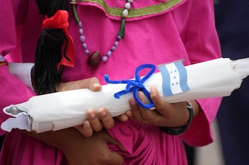 Mientras el 15 de septiembre recuerda la proclama regional, el 28 de septiembre marca el compromiso formal de Tegucigalpa con el proceso.
