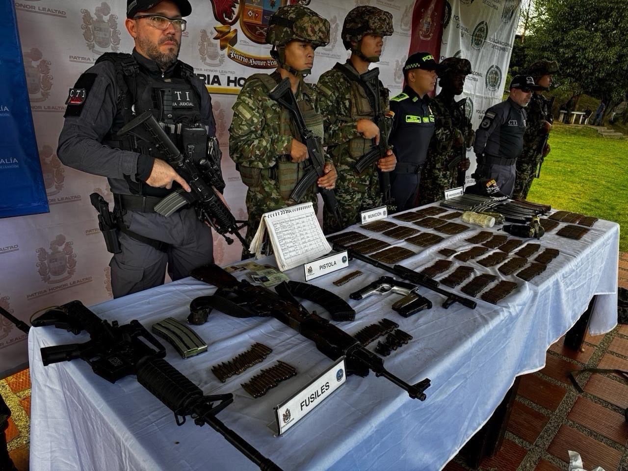 Abelardo de la Espriella celebró captura tras combate militar en San Andrés de Cuerquia - crédito @ABDELAESPRIELLA/X