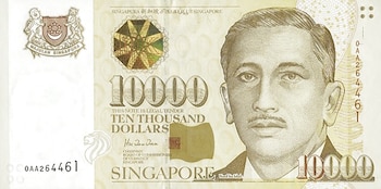 Billete de Singapur de color ocre y blanco con el retrato de un hombre, el escudo nacional, el valor de diez mil dólares y un número de serie