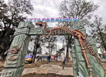 Entrada de Iztapasauria. Foto/ Twitter: @ClaraBrugadaM