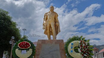 Estatua en honor a Toribio