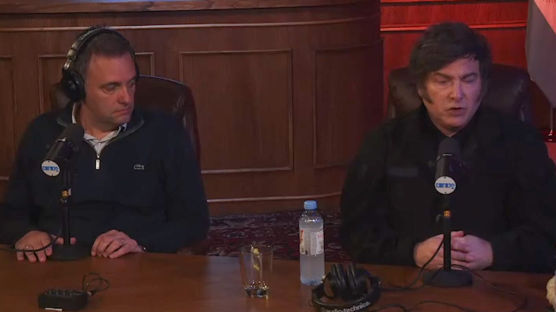 Javier Milei y Manuel Adorni en el canal Carajo