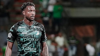 Jugador del Deportivo Cali hizo una solicitud a los hinchas tras salir expulsado ante Deportivo Pereira: “No se metan con mi familia”