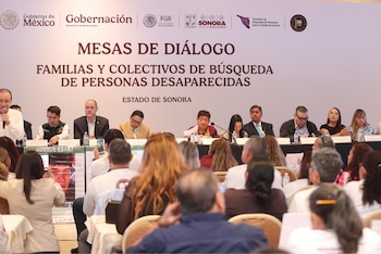 Madres buscadoras de Sonora reprochan a la FGR omitir reporte de más de 200 fosas clandestinas. @ErnestinaGodoy_