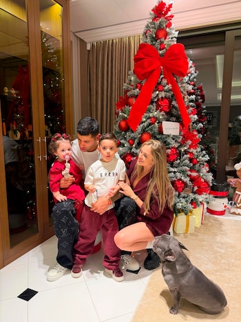 Cuti, Karen y sus hijos,