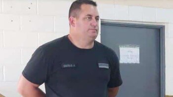 Un agente del Servicio Penitenciario