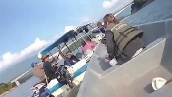 Operativo de rescate en embalse Topocoro logra hallar a familia de San Gil atrapada en lancha sin gasolina y sin señal de comunicación