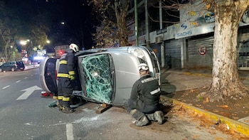 Otro vehículo quedó lateralizado en