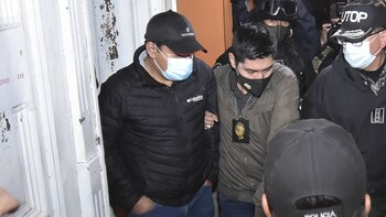 Dos exministros de Áñez son