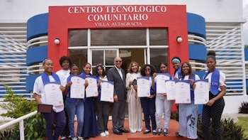 República Dominicana: El CTC de Villa Altagracia certifica a cien niñas y adolescentes en tecnologías de la información