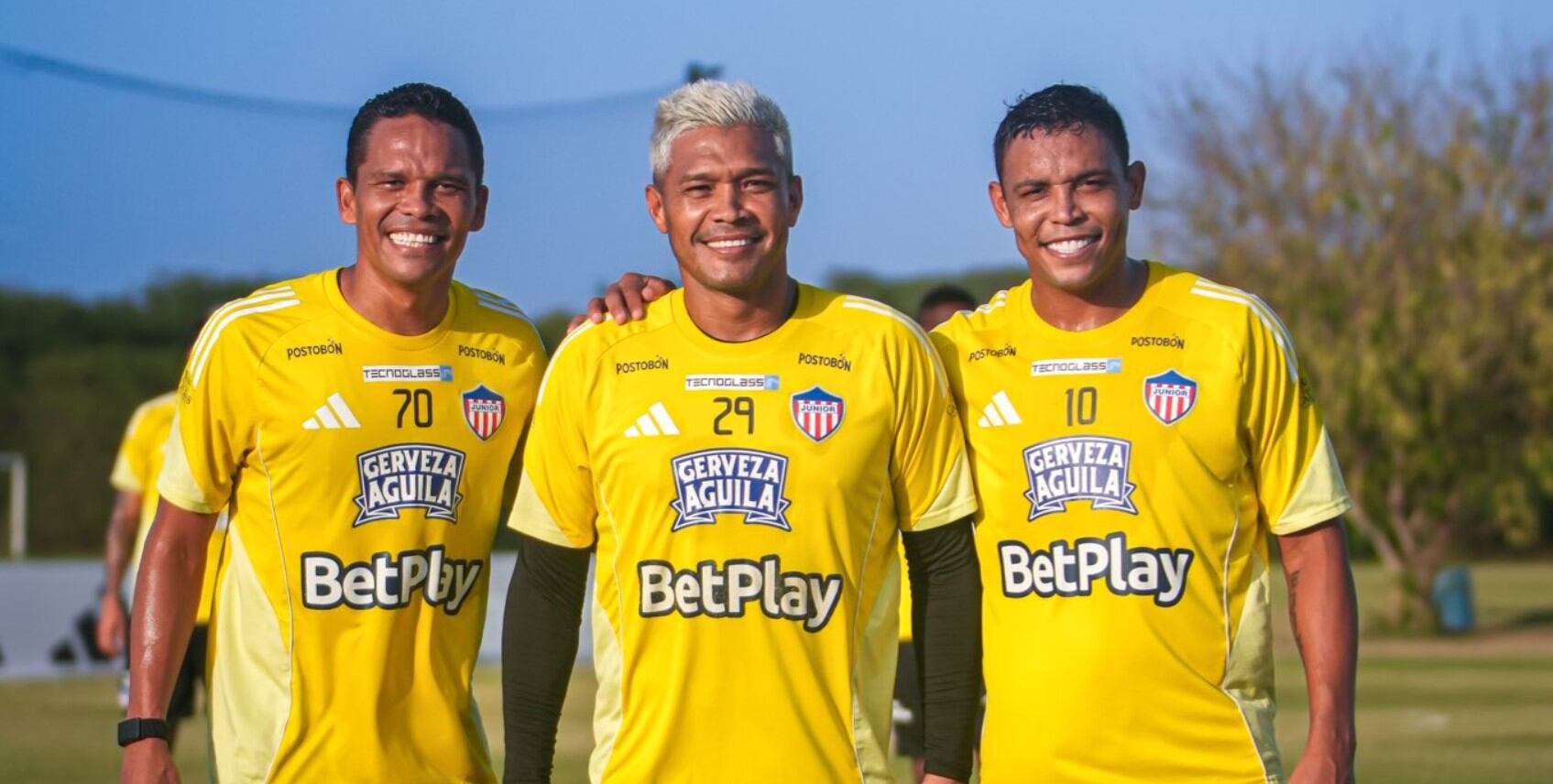 Carlos Bacca junto a otras figuras del Junior como Teófilo Gutiérrez y Luis Fernando Muriel - crédito Junior FC